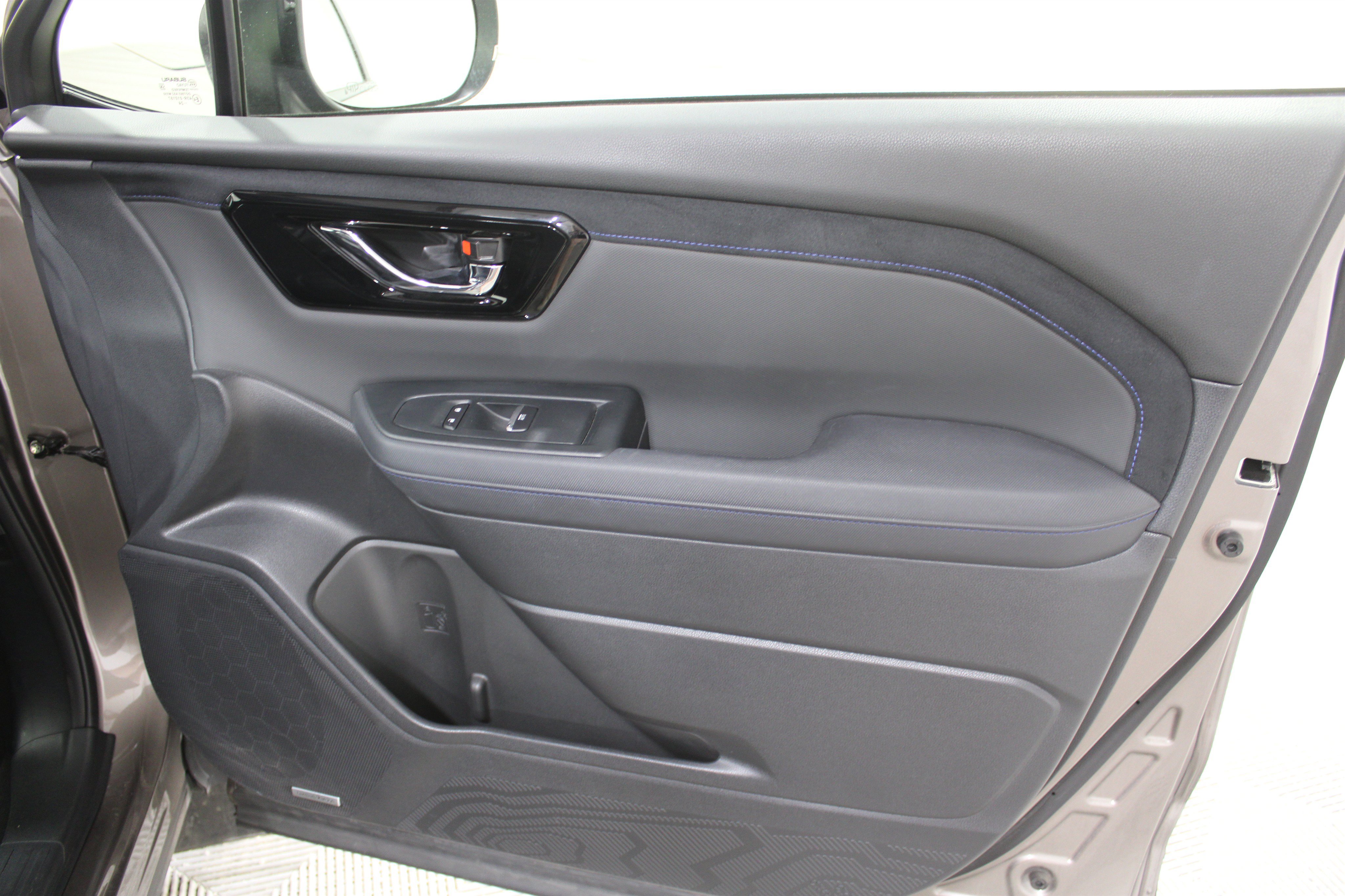Certified 2025 Subaru Forester Limited AWD/4WD image 33