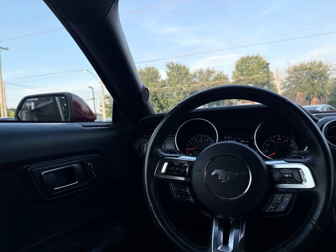 Used 2020 Ford Mustang Coupe RWD image 27