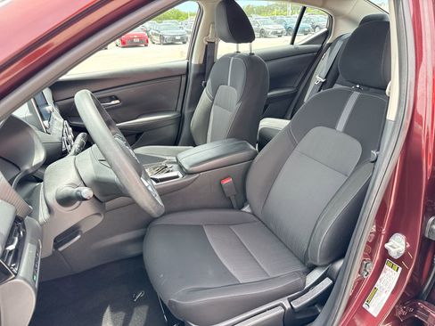 Used 2025 Nissan Sentra SV FWD image 13