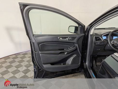 Used 2016 Ford Edge Titanium w/ Equipment Group 302A AWD/4WD image 14