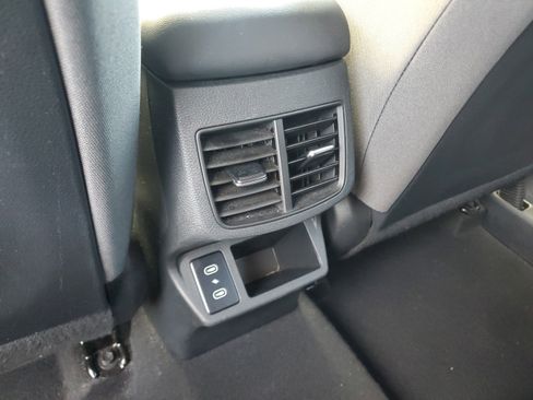Certified 2026 Kia Seltos LX AWD/4WD image 12