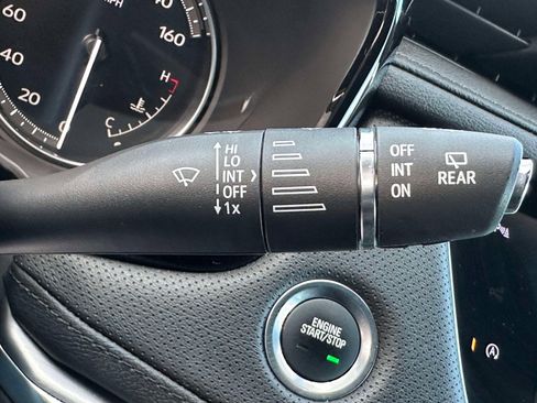 Used 2020 Cadillac XT5 Luxury image 18