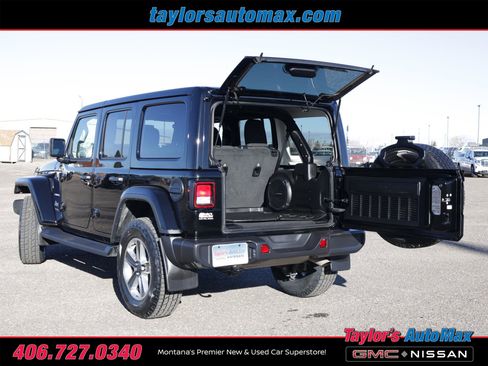 Used 2021 Jeep Wrangler Unlimited Sahara w/ Uconnect 4C Nav & Sound Group image 30