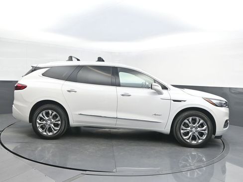 Used 2021 Buick Enclave Avenir w/ Avenir Technology Package AWD/4WD image 8