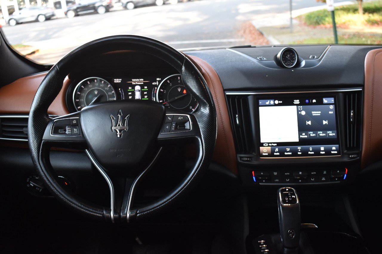 Used 2021 Maserati Levante AWD/4WD image 24