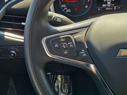 Used 2025 Chevrolet Malibu LS FWD image 18