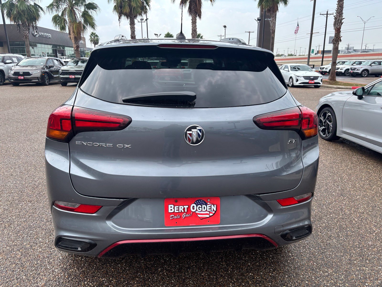 Used 2020 Buick Encore GX Select w/ Sport Touring Package FWD image 5