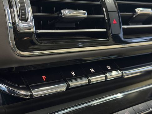 Used 2021 Lincoln Navigator Black Label w/ Cargo Convenience Package AWD/4WD image 25