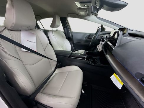 New 2026 Toyota Prius XLE image 17
