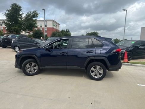 Used 2025 Toyota RAV4 XLE FWD image 6