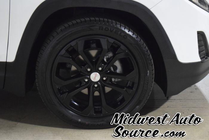 Used 2020 GMC Terrain SLE w/ Driver Convenience Package FWD image 9