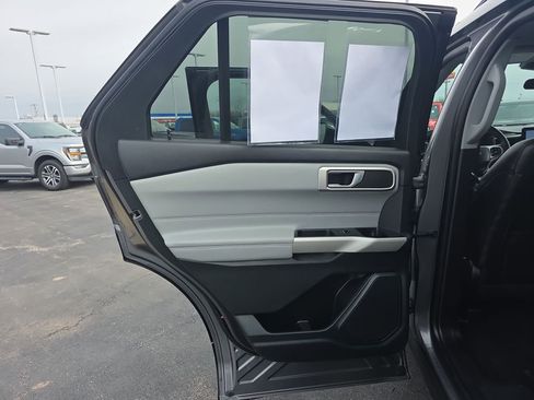 Certified 2023 Ford Explorer XLT w/ Equipment Group 202A AWD/4WD image 37
