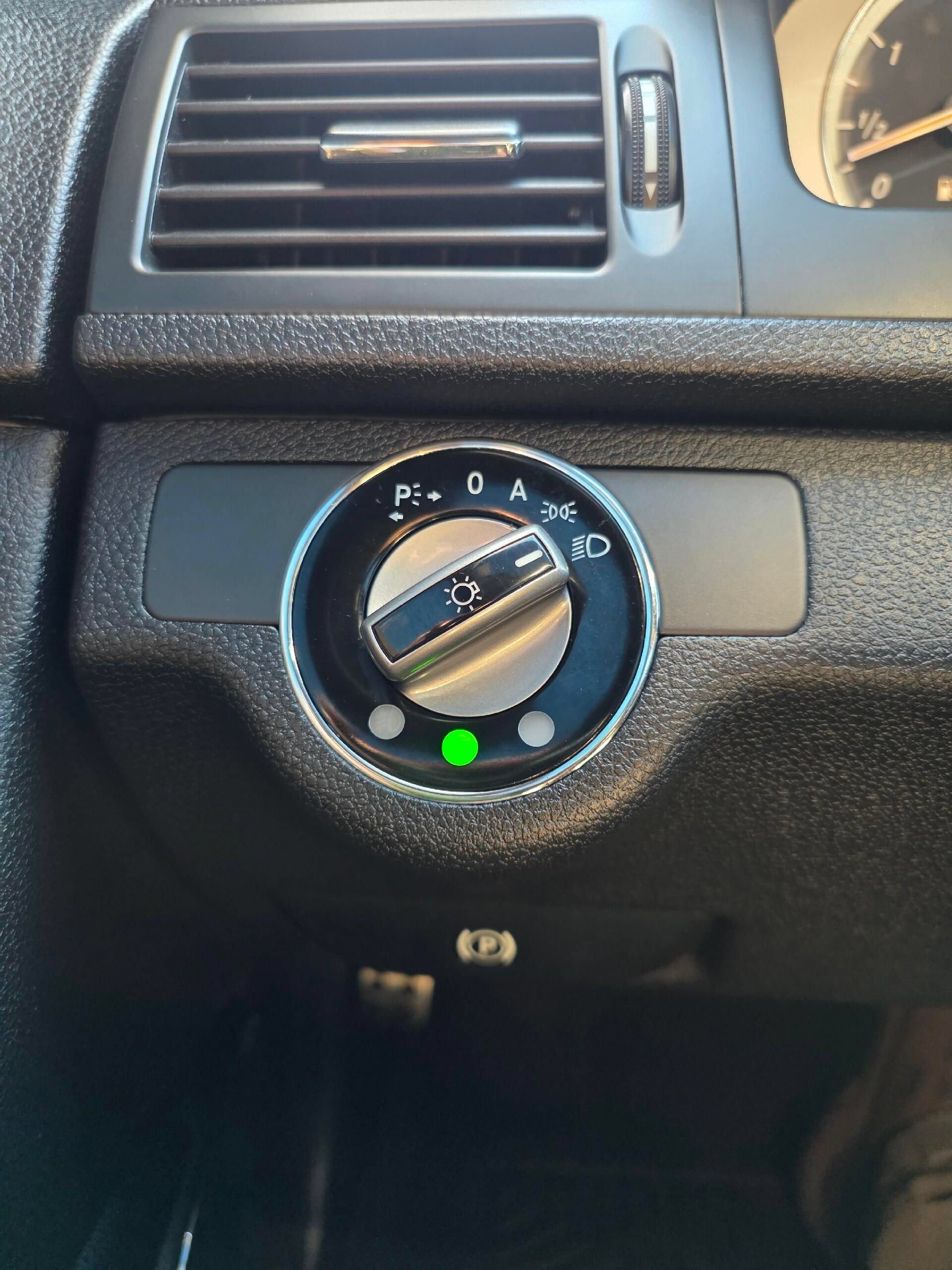 Used 2008 Mercedes-Benz C 350 Sport image 21