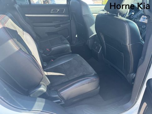 Used 2019 Ford Explorer XLT w/ Equipment Group 202A FWD image 26