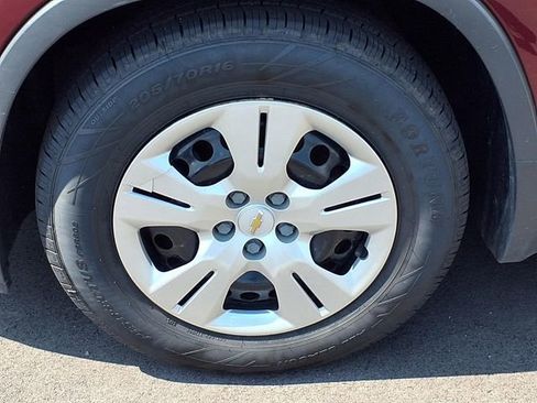 Used 2016 Chevrolet Trax LS w/ LPO, Cargo Package FWD image 22
