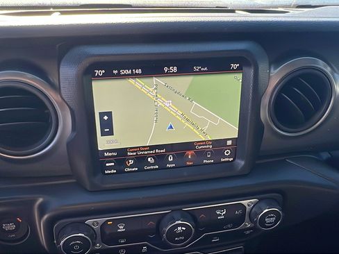 Used 2023 Jeep Gladiator Sport image 30