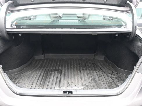 Used 2023 Toyota Camry SE image 18