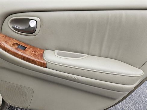 Used 2002 INFINITI I35 image 7