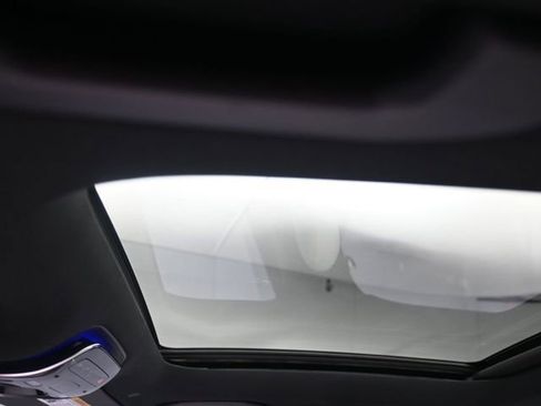 New 2025 Mercedes-Benz C 300 Sedan image 19