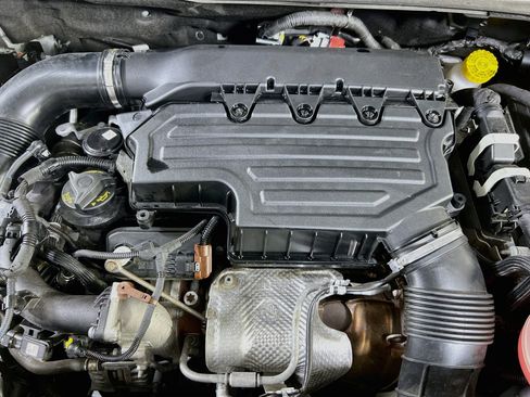 Used 2023 Jeep Renegade Altitude AWD/4WD image 27
