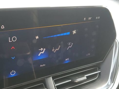 Certified 2024 Chevrolet Trax RS w/ Sunroof Package FWD image 15
