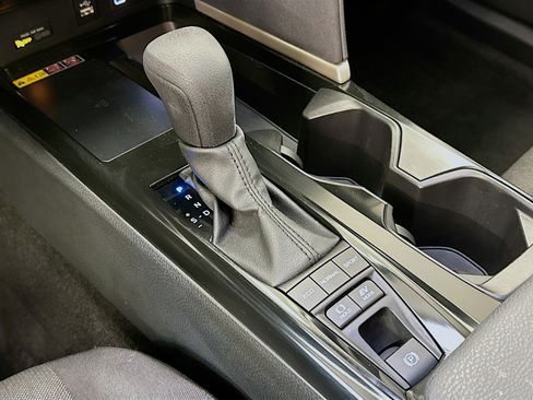Used 2025 Toyota Camry LE image 25