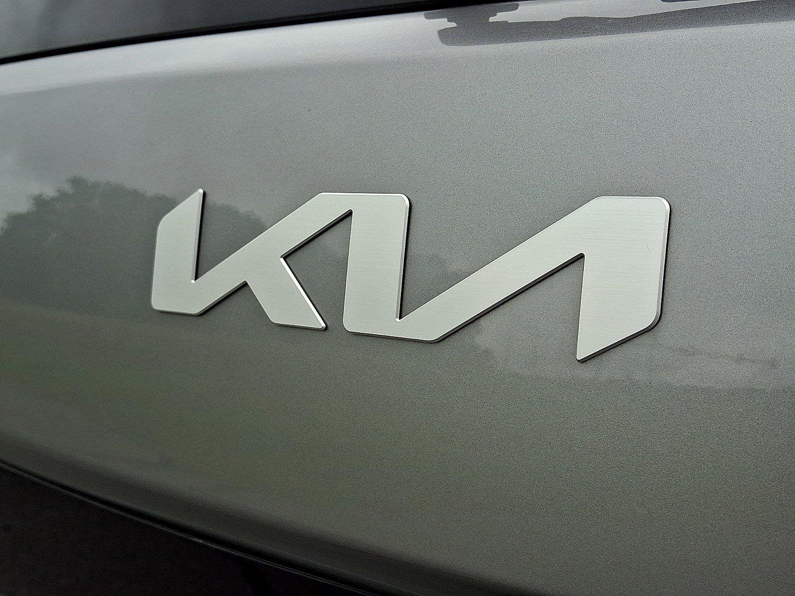 Used 2023 Kia Soul LX w/ Option Group 015 FWD image 30