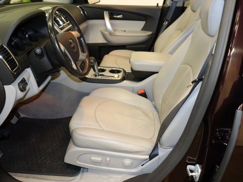 Used 2008 GMC Acadia SLT AWD/4WD image 4