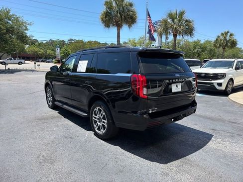 Certified 2025 Ford Expedition Active AWD/4WD image 5