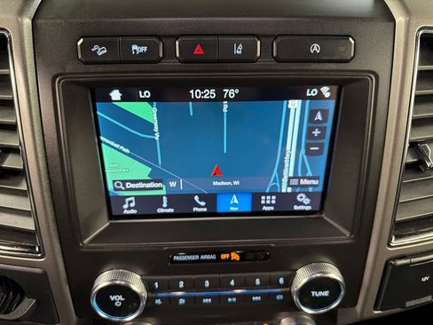 Used 2019 Ford Expedition XLT w/ Equipment Group 202A AWD/4WD image 12