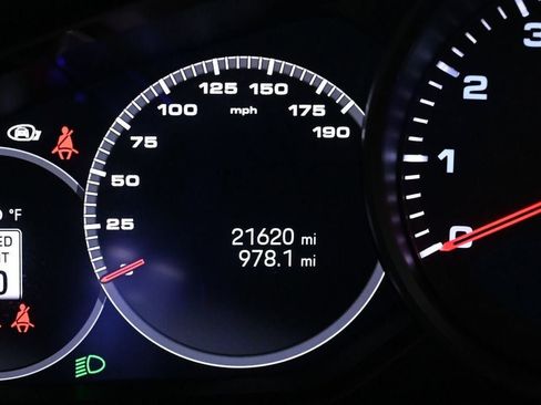 Certified 2023 Porsche Panamera Platinum Edition RWD image 14