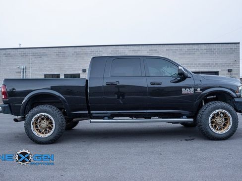 Used 2018 RAM 3500 Laramie w/ Sport Appearance Group image 8