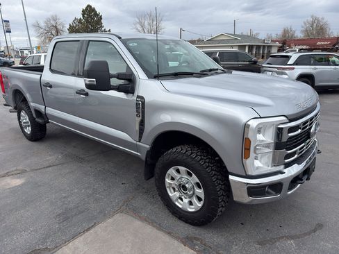 Used 2024 Ford F250 XLT image 4
