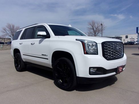 Used 2019 GMC Yukon Denali w/ Denali Ultimate Package AWD/4WD image 4