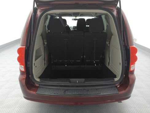 Used 2017 Dodge Grand Caravan SE image 29