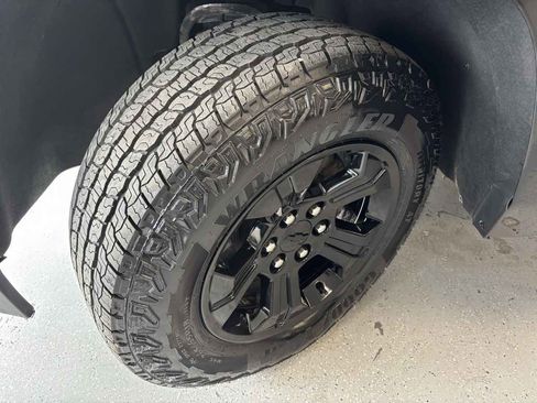 Used 2019 Chevrolet Tahoe LS image 28