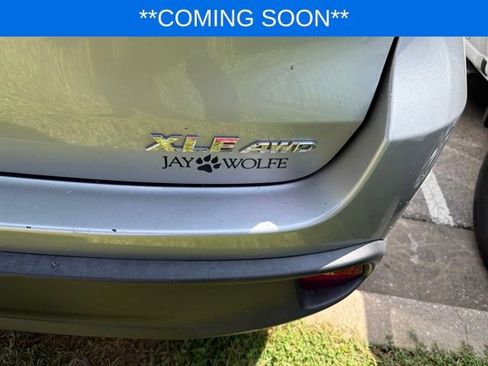 Used 2018 Toyota Highlander XLE AWD/4WD image 6