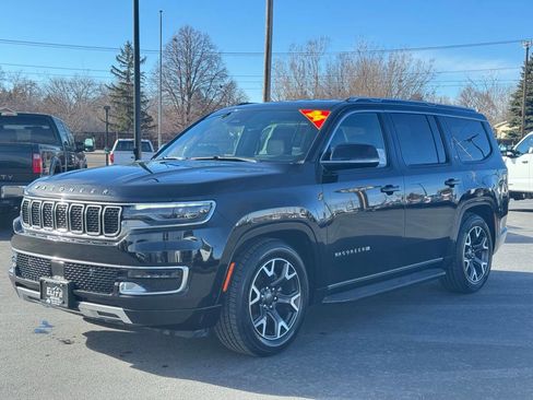 Used 2024 Jeep Wagoneer Series III image 14