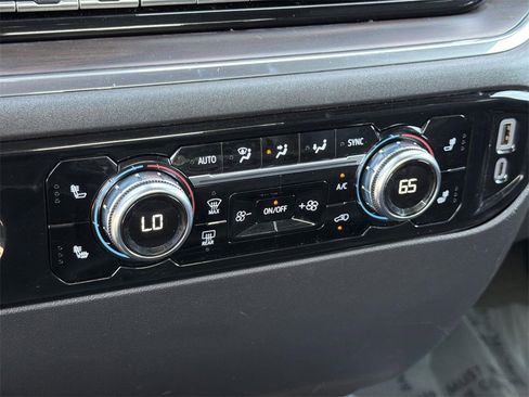 Used 2024 GMC Sierra 1500 SLT image 11