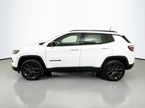 New 2026 Jeep Compass Latitude image 4
