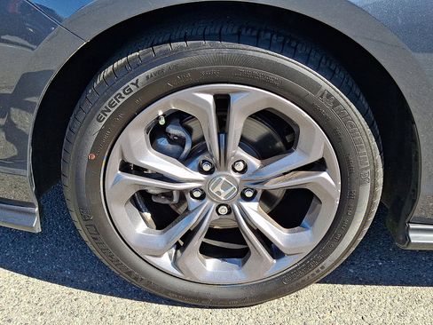 Used 2023 Honda Accord EX image 8