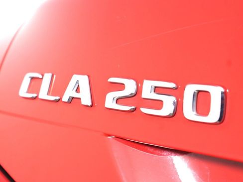 Used 2019 Mercedes-Benz CLA 250 image 32