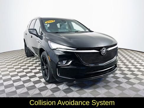 Used 2024 Buick Enclave Essence w/ Sport Touring Edition FWD image 3