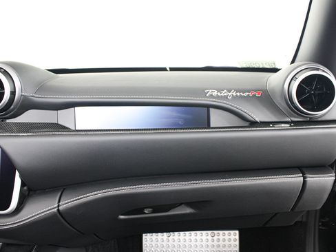 Certified 2023 Ferrari Portofino M RWD image 52