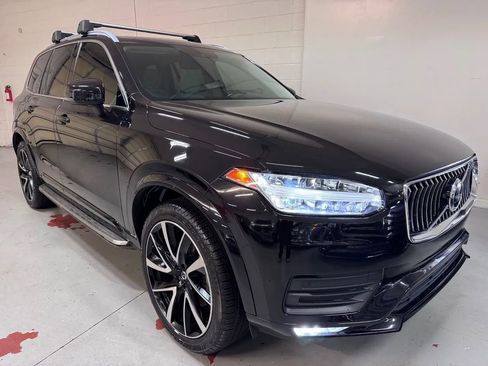 Used 2021 Volvo XC90 T6 Momentum w/ Climate Package image 1
