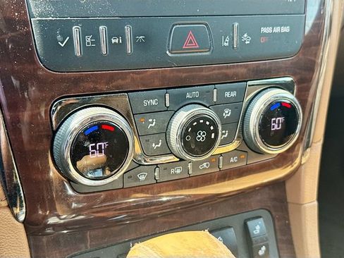 Used 2015 Buick Enclave Leather AWD/4WD image 15