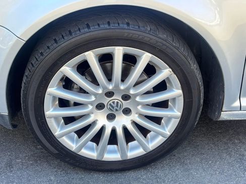 Used 2004 Volkswagen GTI 1.8T FWD image 34