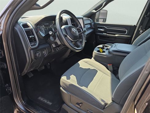 Used 2024 RAM 2500 Big Horn image 10