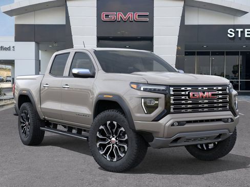 New 2026 GMC Canyon Denali image 7