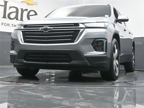 Used 2023 Chevrolet Traverse LT w/ LT Premium Package image 55